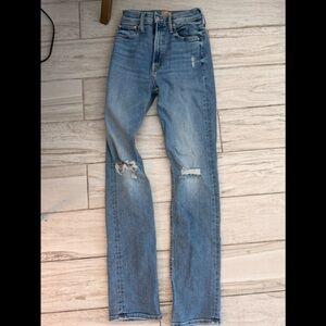 MOTHER Women’s Light Blue Straight-Leg Distressed Jeans